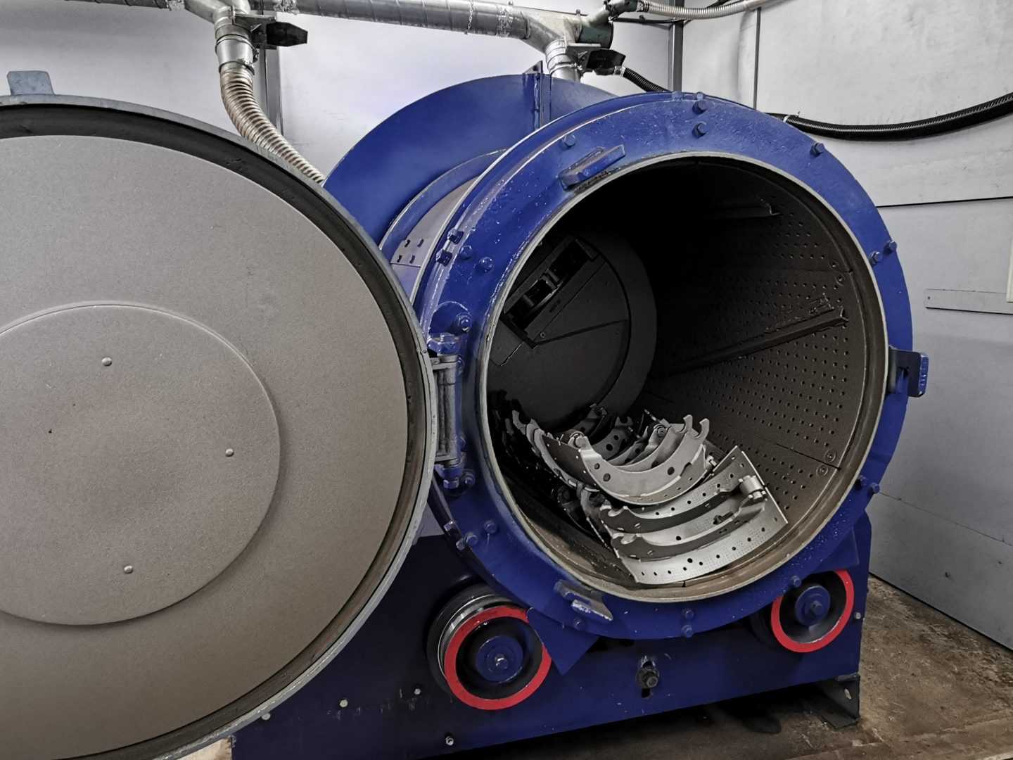 Brake re-lining equipment